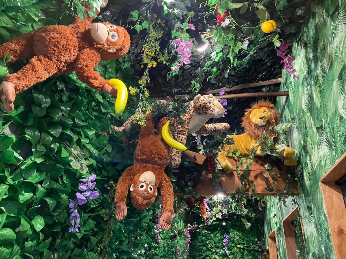Hotel Jungle Fun Fun Osaka Dış mekan fotoğraf